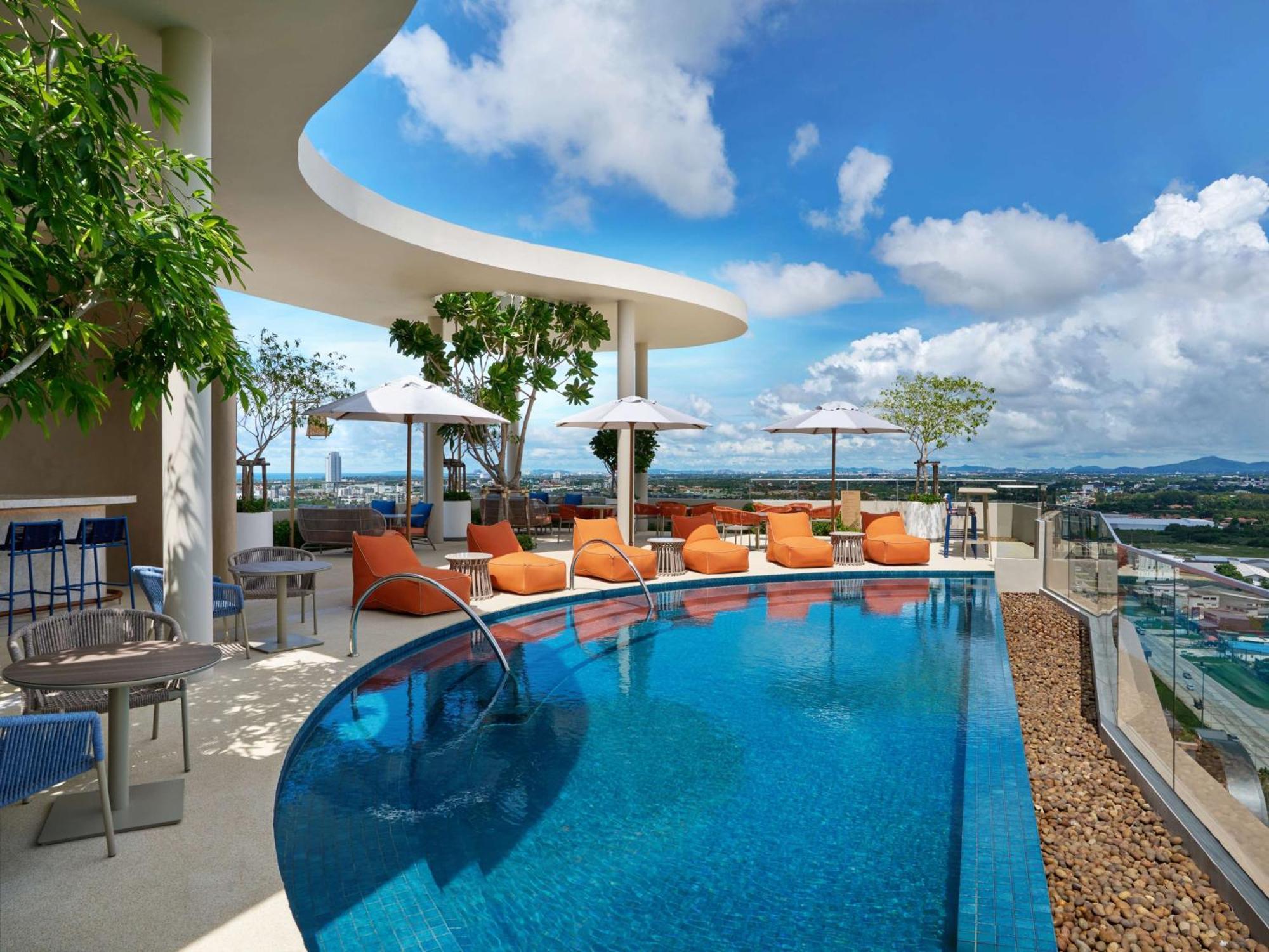 Hilton Garden Inn Rayong Bagian luar foto